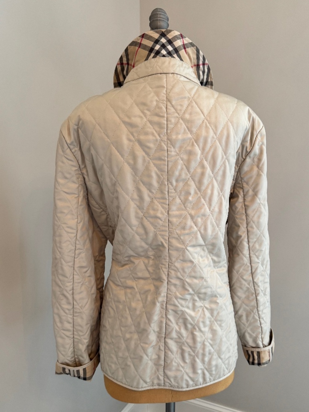 Burberry London Women's Diamond Quilted Jacket Ivory UK-XL/US12 - Picture 4 of 9